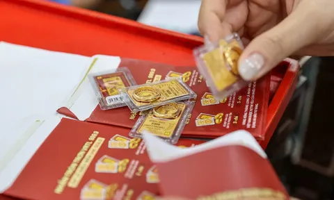 Giá vàng liên tục phá đỉnh lịch sử: Đầu cơ mắc kẹt trong vòng lặp rủi ro?