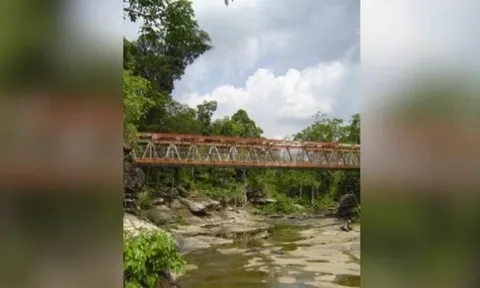 Bi kịch bên thác nước: Cặp đôi ngã từ cầu xuống, người vợ tử vong, người chồng bị thương