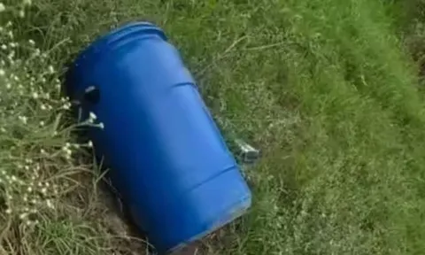 Phát hiện thi thể người đàn ông bị trói bên trong thùng phuy: Nữ cảnh sát tiết lộ manh mối mới nhất