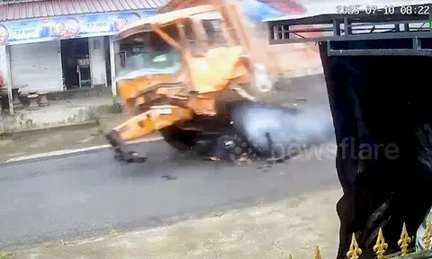 Camera an ninh ghi cảnh xe trộn xi măng mất lái, "nổi điên" trên đường, 4 người thiệt mạng