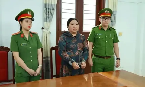 Danh tính "kiều nữ" 39 tuổi "lừa dối" hàng xóm làm việc mờ ám ở Quảng Trị