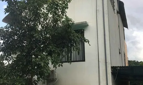 Bé trai 4 tuổi bị ngã từ cửa sổ tầng 2 khách sạn khi đi du lịch: Hiện trường có gì