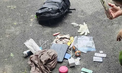 Phát hiện thi thể đang phân hủy mạnh trên múi Nhỏ ở TP.HCM: Ba lô màu đen tiết lộ manh mối, chứa gì bên trong?