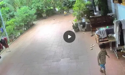 Bé trai 5 tuổi mất tích bí ẩn khi ở nhà với chị gái: Người bố đau đớn tiết lộ hình ảnh được camera ghi lại