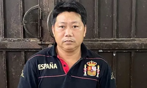 Đối tượng truy nã quốc tế Lưu Anh Kiên bị bắt: Lẩn trốn suốt 18 năm, bị bắt khi vừa đặt chân xuống sân bay Tân Sơn Nhất