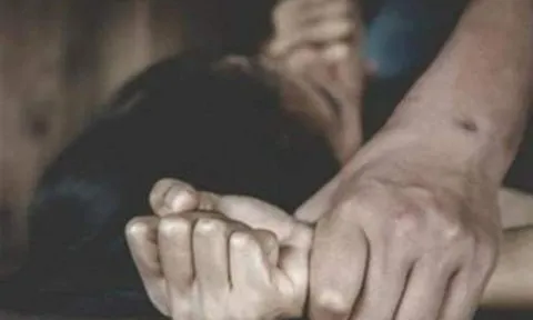 Vụ bé gái 12 tuổi ở Thanh Hóa bị hàng xóm xâm hại: Nguyên nhân dẫn đến bi kịch trong thời gian dài