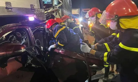 Kinh hãi hiện trường vụ tai nạn giao thông kinh hoàng ở Ninh Bình, tài xế tử vong tại chỗ