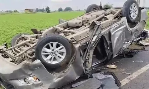 Clip: Hiện trường vụ xe ô tô gặp tai nạn kinh hoàng, 3 sinh viên đại học thiệt mạng