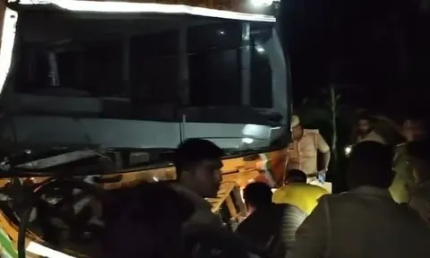 Tai nạn kinh hoàng: Xe buýt đâm xe bồn, 4 người thiệt mạng