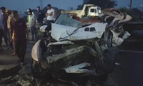2 sinh viên tử vong khi ô tô đâm vào đuôi xe tải trên cao tốc: Danh tính nạn nhân, camera ghi cảnh phương tiện bị vò nát