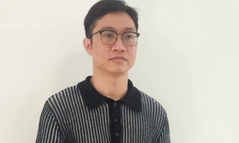 Dùng clip nóng "tống tình" bạn gái cũ ở Đà Nẵng, Nguyễn Duy Tuấn bị bắt giữ: Khám xét điện thoại, phát hiện "bí mật động trời"