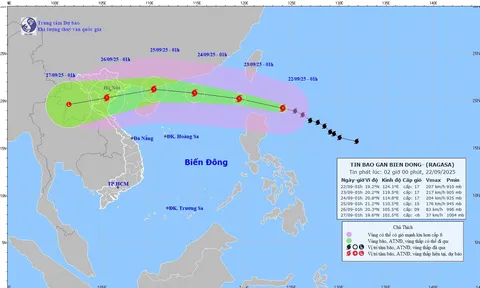 Tin Siêu bão Ragasa mới nhất: Cơn bão "cuồng phong" giật trên cấp 17, sẽ di chuyển hướng nào?