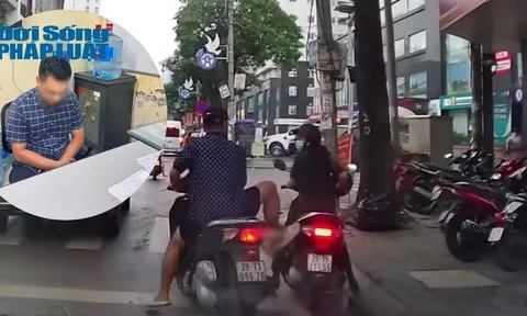 Vụ người đàn ông đi SH không đội mũ bảo hiểm còn húc xe, dọa đạp phụ nữ ở Hà Nội: Công an vào cuộc, lộ danh tính gã đàn ông "hổ báo"