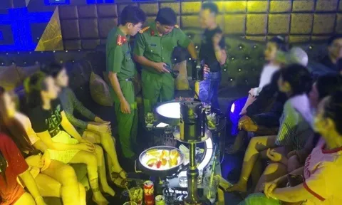 Đột kích bar lớn nhất Phú Quốc: Nhiều "nam thanh, nữ tú" thừa nhận làm chuyện này
