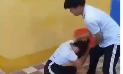 Vụ 2 nam sinh đánh tới tấp, kéo lê 1 nữ sinh trong lớp học ở An Giang: Hé lộ nguyên nhân ban đầu, gia đình nữ sinh trình báo công an