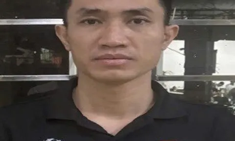 Lê Tuấn Lực ra đầu thú