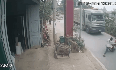 Hé lộ danh tính đối tượng đẩy Đại úy CSGT vào đầu xe tải đang lao tới ở Hà Nội, hình ảnh camera khiến ai cũng thót tim