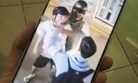 Vụ clip 2 nam sinh bị đánh tới tấp giữa đường ở TP.HCM: Công an vào cuộc