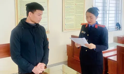 Bắt quả tang 2 đôi nam nữ "vui vẻ" tại khách sạn: Hé lộ "bí mật động trời" của Lê Văn Đạt