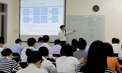 Học viên của các trường đại học liên kết đào tạo với Trung tâm Nghiên cứu khoa học và Đào tạo chứng khoán được cấp chứng chỉ chuyên môn về chứng khoán khi nào?