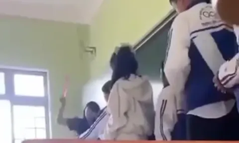 Cô giáo mất việc vì đánh học sinh không làm được bài bằng thước kẻ nhựa