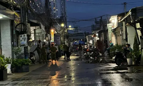 Hỗn chiến kèm tiếng la hét phía trước dãy trọ ở TPHCM, 2 người thương vong
