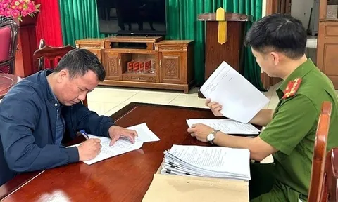 Nhận hối lộ khi làm sổ đỏ trái phép, nguyên cán bộ địa chính xã Trịnh Văn Minh bị khởi tố