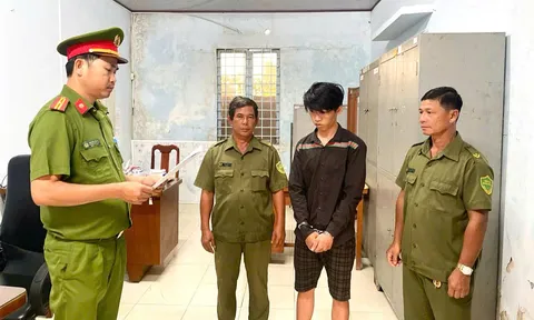 Bắt tạm giam Phạm Văn Nam