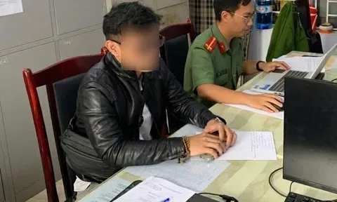 Quản trị viên trang "Đội SOS 115 - Bình Định" đăng tin sai sự thật về việc "cứu hộ" mưa lũ