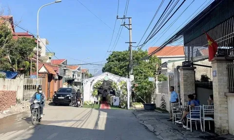 Dựng rạp dưới lòng đường: Không còn “nhẹ tay”, phạt đến 10 triệu đồng