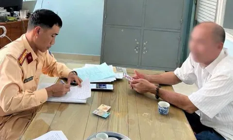 Rượt đuổi xe tải trên đường để "trả đũa", tài xế xe khách đối mặt chế tài nghiêm khắc