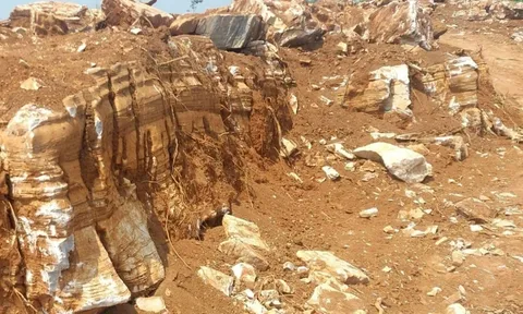 Xử phạt người đàn ông trữ khoáng sản trái phép lên tới 107 tấn