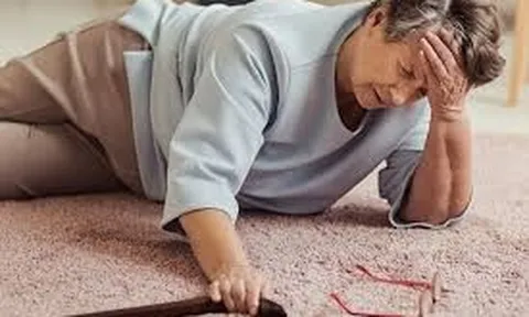 Bỏ qua dấu hiệu này, bạn có thể mất mạng chỉ sau vài phút đột quỵ