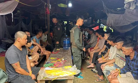 Lực lượng chức năng băng rừng, lội suối phá ổ nhóm vàng tặc