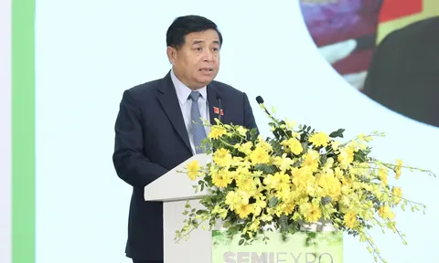 Việt Nam đang là "khách hàng, đối tác lớn" của Google, Meta, Amazone