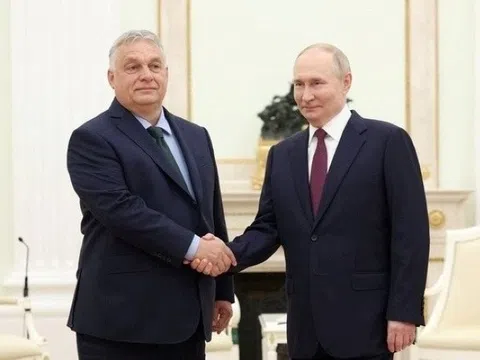 Thủ tướng Hungary tiết lộ lập trường của ông Putin về lệnh ngừng bắn với Ukraine