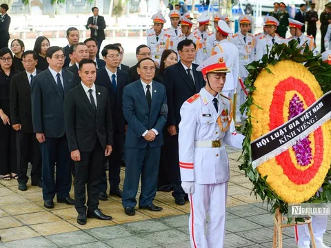 Hội Luật gia Việt Nam viếng Tổng Bí thư Nguyễn Phú Trọng