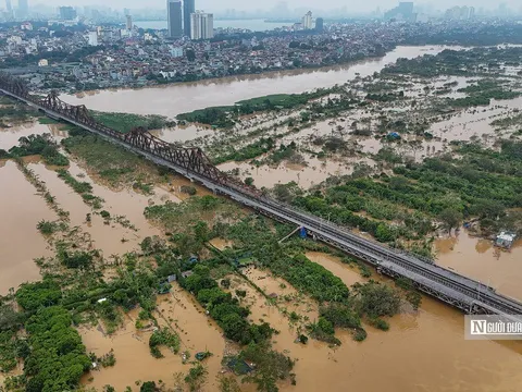 Hà Nội: Nước sông Hồng rút sau khi đạt đỉnh