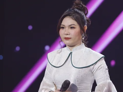 Cô gái bán hàng trực tuyến cất giọng ngọt ngào chinh phục Ngọc Sơn, Chế Thanh