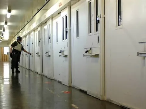 Ám hiệu và lời cuối cùng của một tử tù khiến quản giáo tắt vội micro