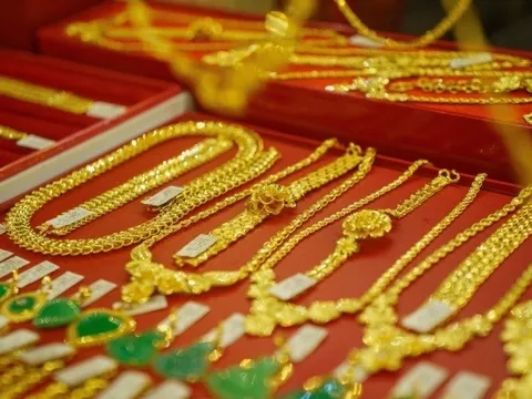 Giá vàng 13h ngày 26/11/2024: Israel sắp đạt được lệnh ngừng bắn với Hezbollah, vàng trong nước giảm sâu đến 2,25 triệu đồng theo đà thế giới