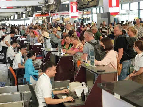 Vé máy bay Tết 2025 tăng khoảng 20%