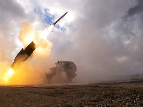 Nga tuyên bố sẽ trả đũa sau khi bị Ukraine "nã" 6 tên lửa ATACMS vào sân bay quân sự