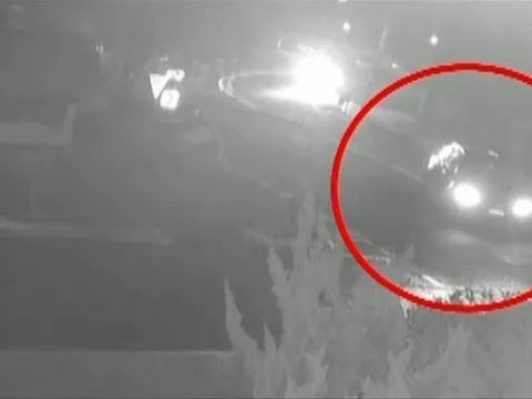 Hé lộ mối quan hệ tay ba đầy kịch tính đằng sau vụ rượt đuổi ô tô nguy hiểm như phim hành động