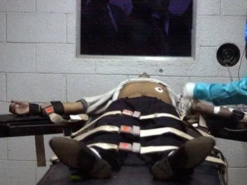 5 từ cuối cùng lạnh lùng của tử tù và bài học cho kẻ coi thường luật pháp