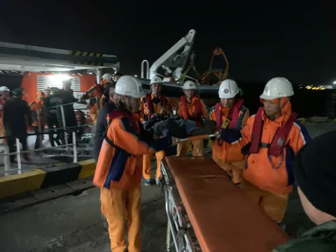 Thủy thủ Philippines gặp nạn đã được đưa về Hải Phòng cấp cứu kịp thời