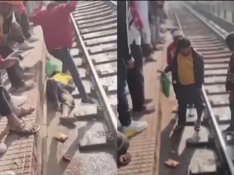Clip: Giây phút rụng tim chứng kiến cảnh người đàn ông ngã xuống đường ray khi tàu hỏa đi qua