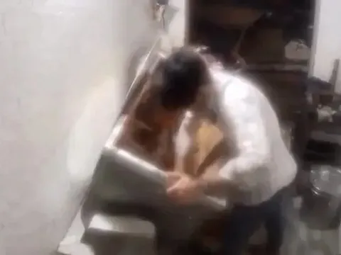 Thanh niên 19 tuổi tử vong thương tâm do bất cẩn để áo mắc vào máy xay