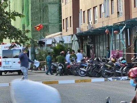 Xót thương cảnh đi thăm cháu ngoại, ông rơi từ tầng cao chung cư xuống đất tử vong