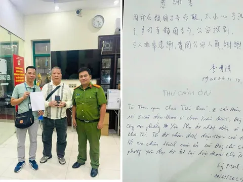 Hà Nội: Người dân mừng "như bắt được vàng" khi nhận lại tài sản thất lạc từ cơ quan Công an